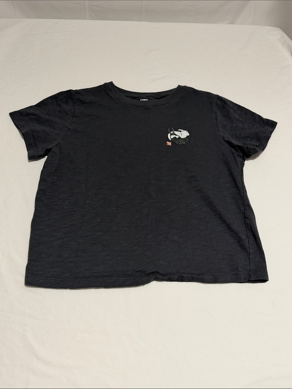 UNIQLO UT Dark Grey Womans L Graphic Tee Front-Back Japanese Style Bunnies Rare
